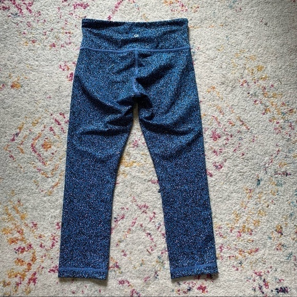 Lululemon Lululemon Wunder Under Crop III in Blue, Pink & Black sz 4 - Picture 6 of 7